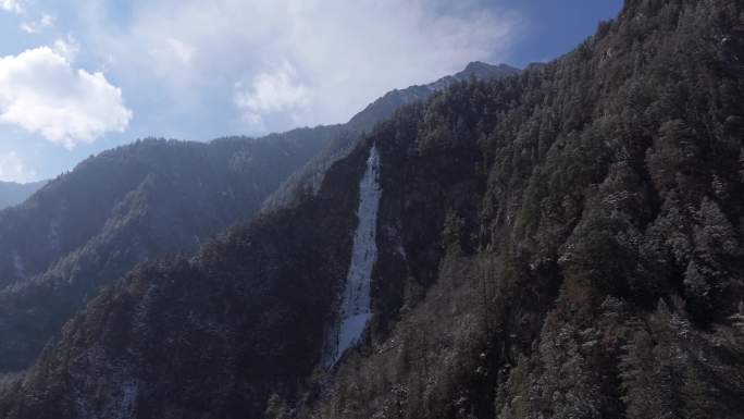 航拍冬季毕棚沟景区雪景冰川冰瀑布