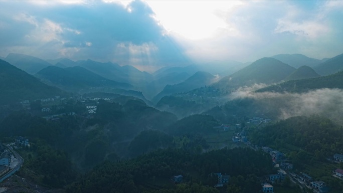 大山日出后起晨雾延时