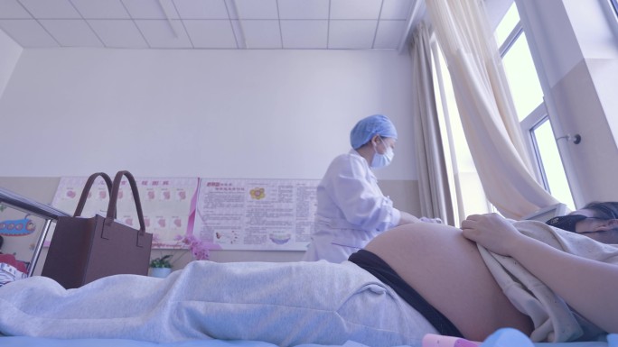 孕妇就医 双胞胎 胎心监护 产妇 B超