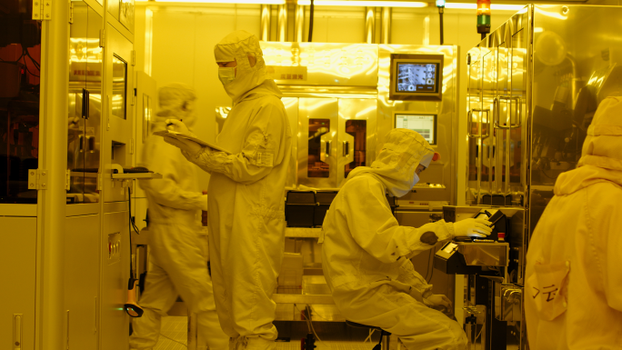 4K-科技人员半导体硅晶片自动化生产线