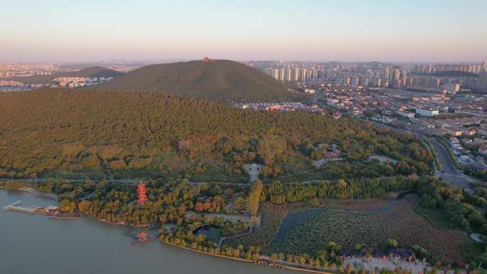 徐州云龙湖苏公塔落日夕阳城市风光航拍