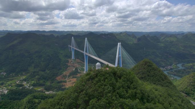 贵州平塘大桥 贵州大山