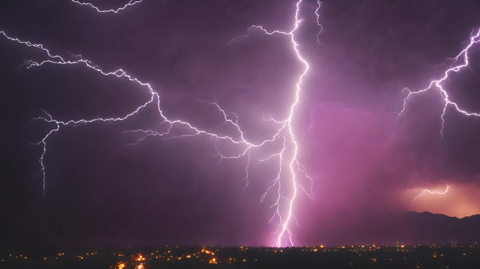 雷击闪电打雷雷电恶劣天气震撼视频雷霆合集