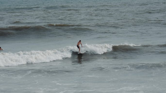 海上冲浪者