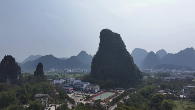 航拍广西桂林阳朔十里画廊田园风光