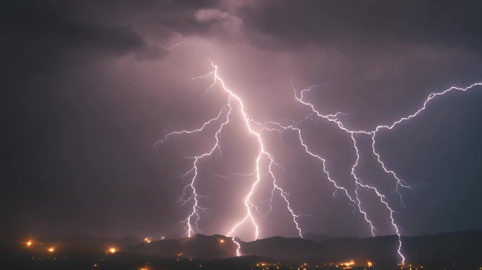 雷击闪电打雷雷电恶劣天气震撼视频雷霆合集