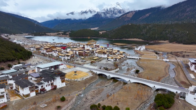4K航拍西藏鲁朗国际旅游小镇15