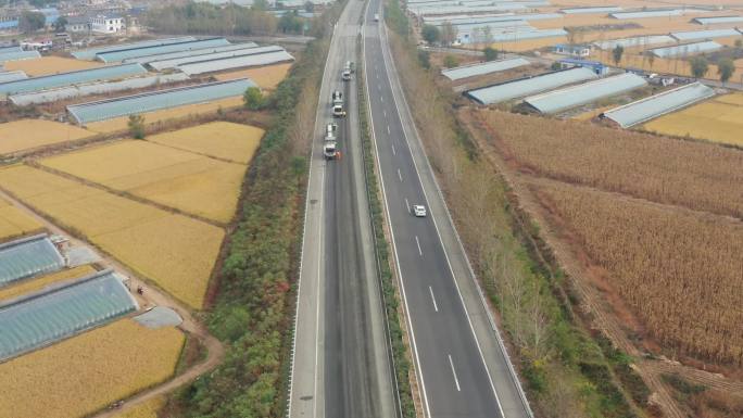 高速压路摊铺修路施工压路机铺沥青路面施工