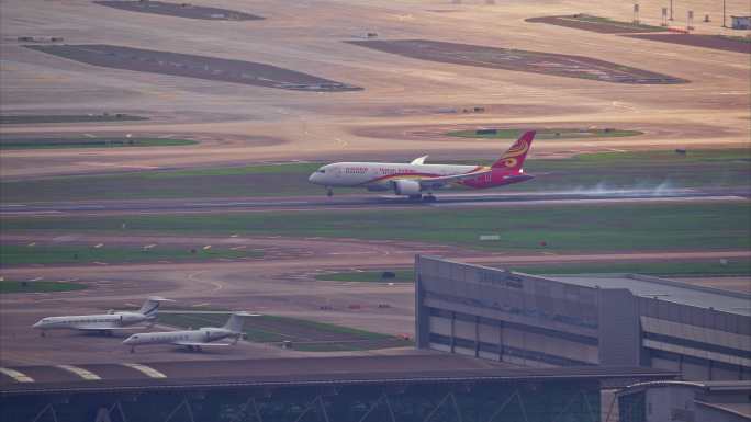 8K深圳机场降落的海南航空客机1