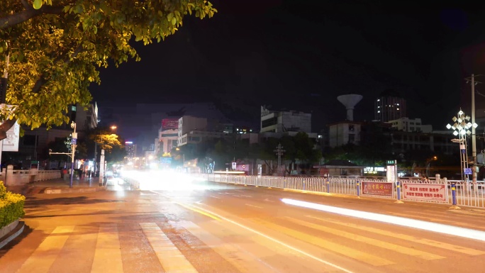 晚上夜晚城市车流车流车辆车水马龙延时拍摄