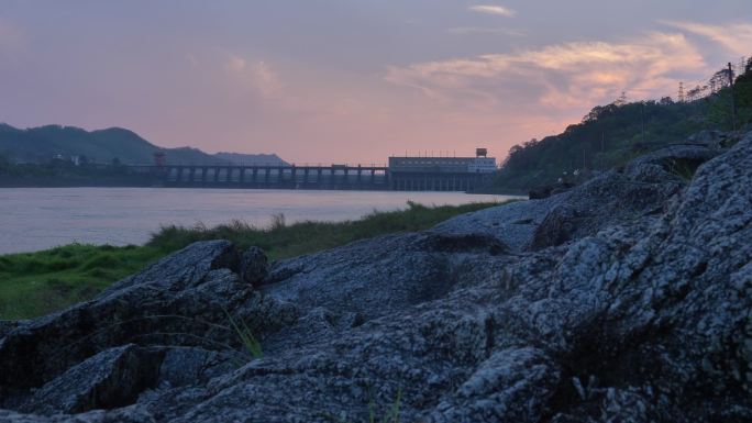 横州郁江废弃水坝西津发电站鸡儿滩日落夕阳