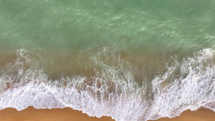 海浪海波沙滩海浪拍打沙滩航拍