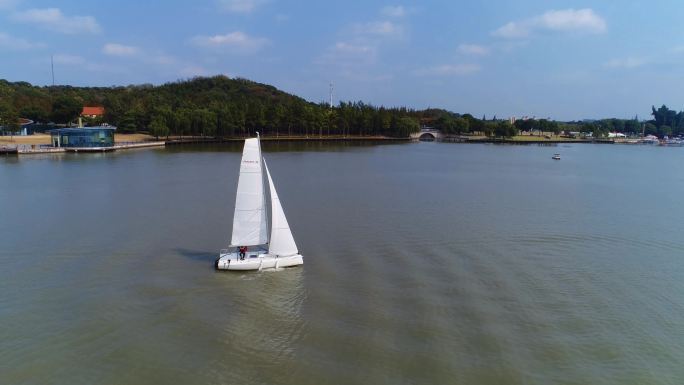 上海松江月湖雕塑公园帆船2