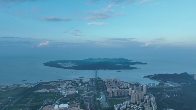 珠海淇澳岛航拍海上岛屿旅游景点海上风光