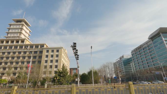 北京市长安街军事博物馆复兴路车左行车空镜