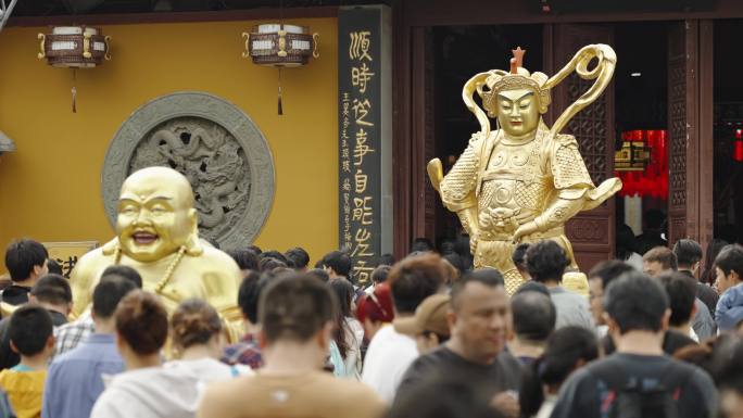 杭州灵顺寺北高峰寺庙人流游客