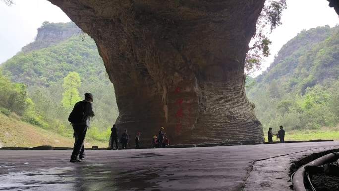 南丹洞天盛境喀斯特地貌溶岩地貌洞穴阳光