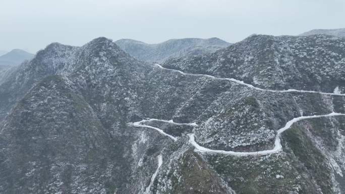 张家界熊壁岩雪景