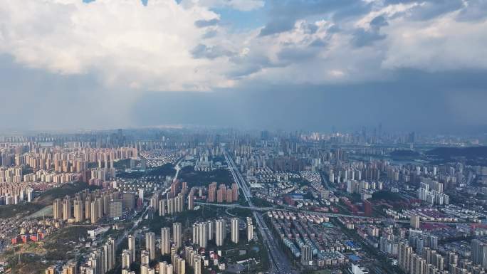 4K航拍暴风雨后长沙城市岳麓区全景10