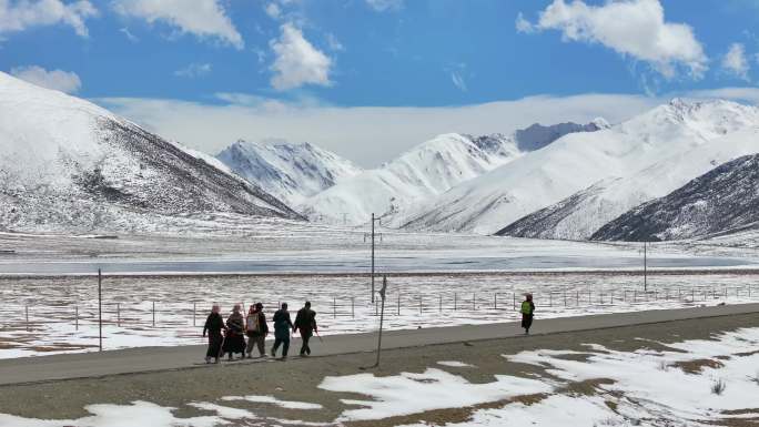 西藏朝圣人群实拍