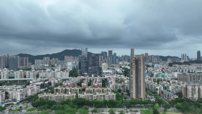 珠海航拍阴天城市乌云密布建筑风光恶劣天气