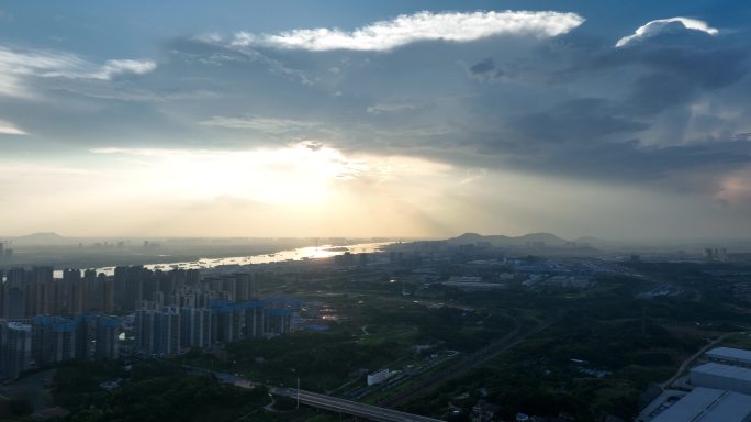 金色落日河流城市