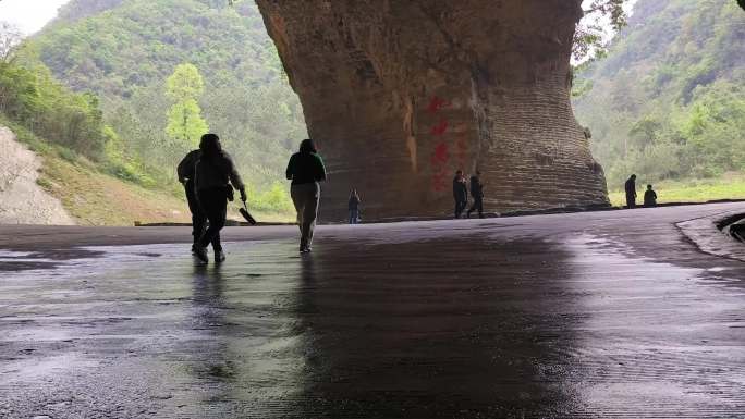 南丹洞天盛境喀斯特地貌溶岩地貌洞穴阳光