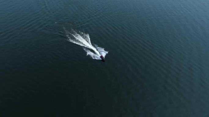 4k航拍吉林松花湖夏季水上摩托3