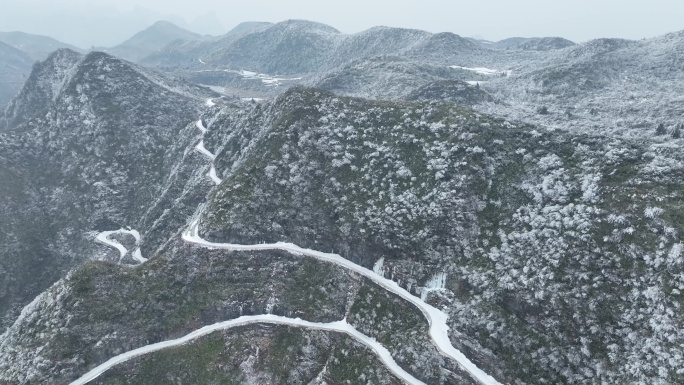 张家界熊壁岩雪景