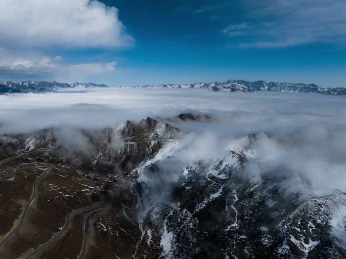 大气航拍雪山云海延时片头片尾素材