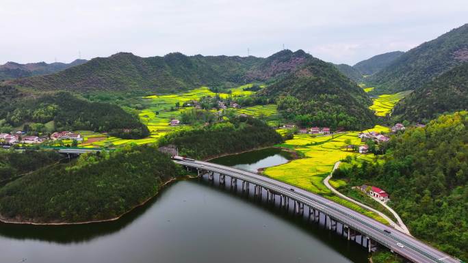 铁炉沟村