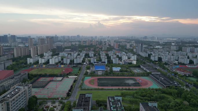 航拍城市大学体育场