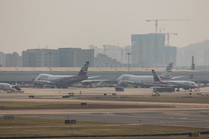 两架顺丰航空波音747延时摄影