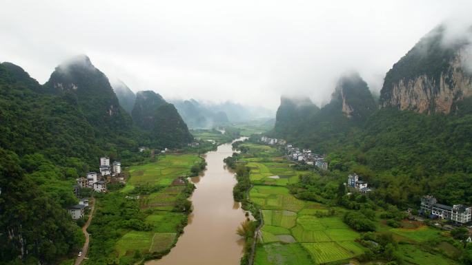 雨后的阳朔遇龙河