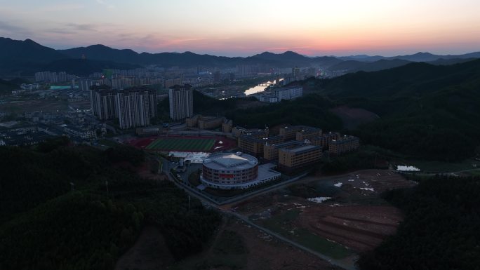 江西上饶市德兴职高|铜都职业高中夜景航拍