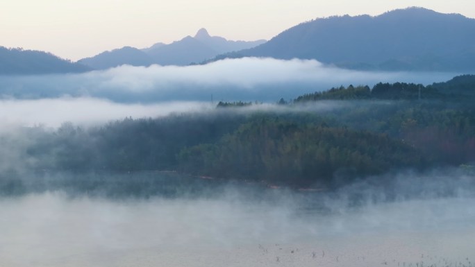 山水云雾自然景观