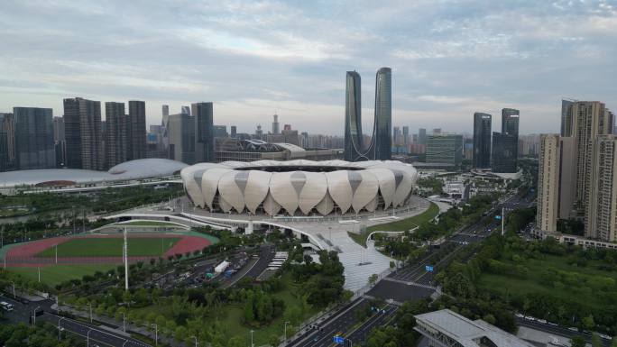 航拍杭州亚运会奥体中心杭州之门城市风光