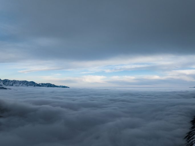 大气航拍雪山云海延时片头片尾素材