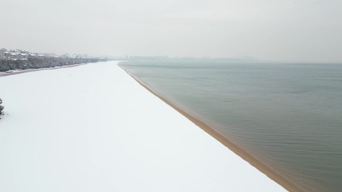 冬季海边 大雪 冬季海边美景 海边城市