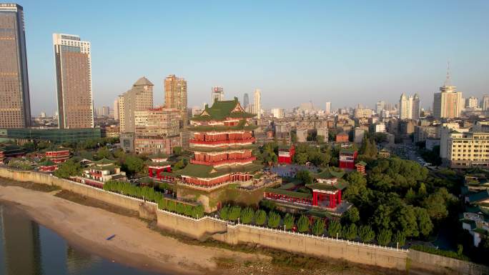 南昌滕王阁城市风光日落夕阳赣江风景航拍