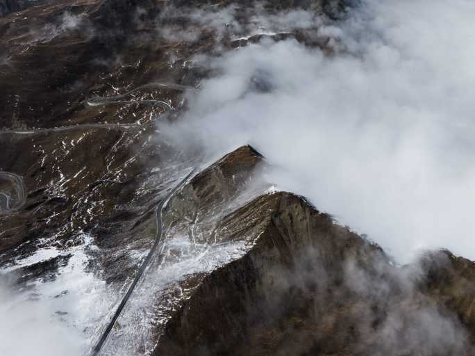 大气航拍雪山云海延时片头片尾素材