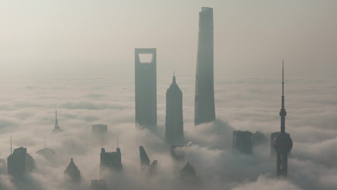 上海陆家嘴有光云海平流雾日出航拍