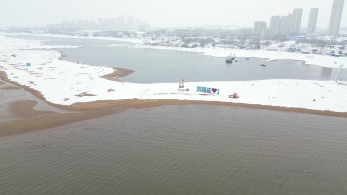 冬季 海滩 小船 生态 雪景