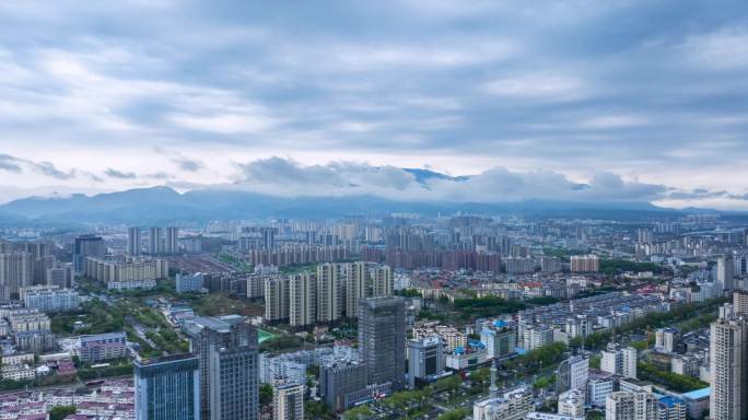 九江春季雨后城景航拍延时