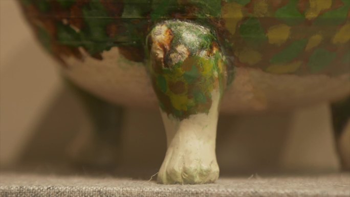 扬州博物馆展厅文物 瓷器陶罐C044
