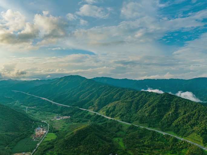 南昆山大景山区云雾风起云涌延时摄影