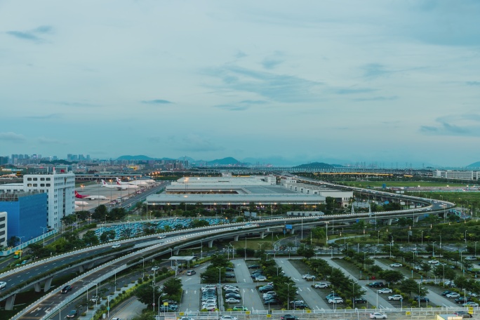 深圳机场停机坪与货站和进场高架路延时摄影