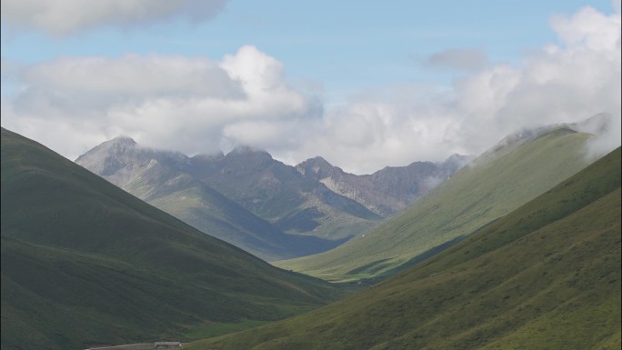 久治年保玉则峰 美丽的草原 美丽山峰延时