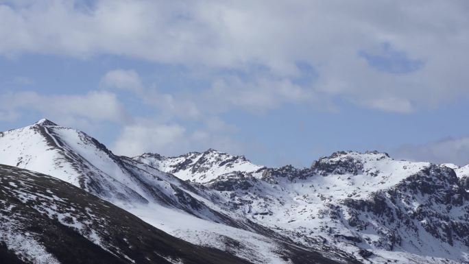 雪山 巴颜喀拉山 年保玉则峰