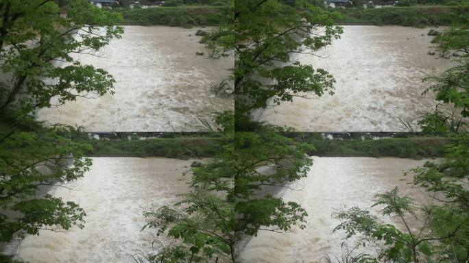 洪水来袭  大坝决堤
